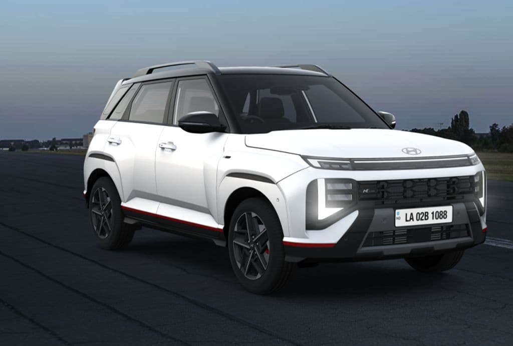 Hyundai Venue (2025) exterior view