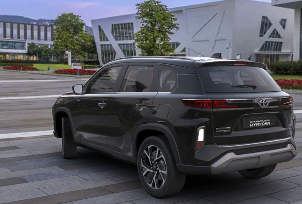 Toyota Hyryder (2026) exterior view