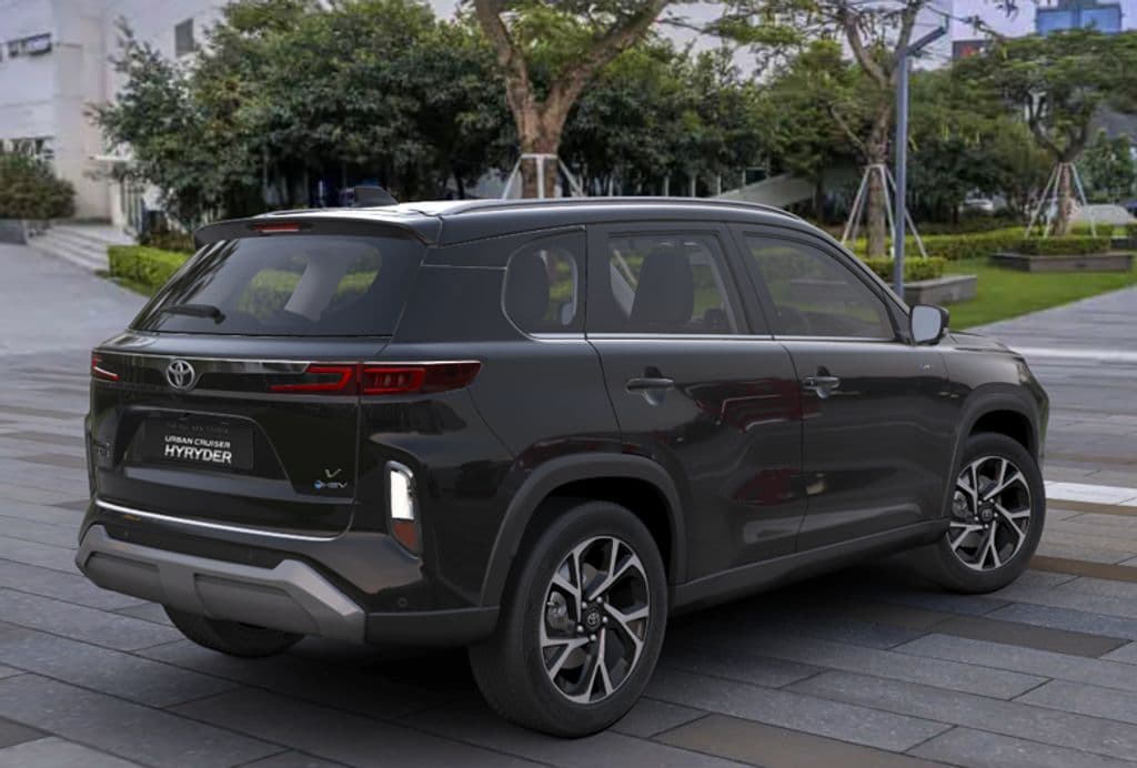 Toyota Hyryder (2026) exterior view